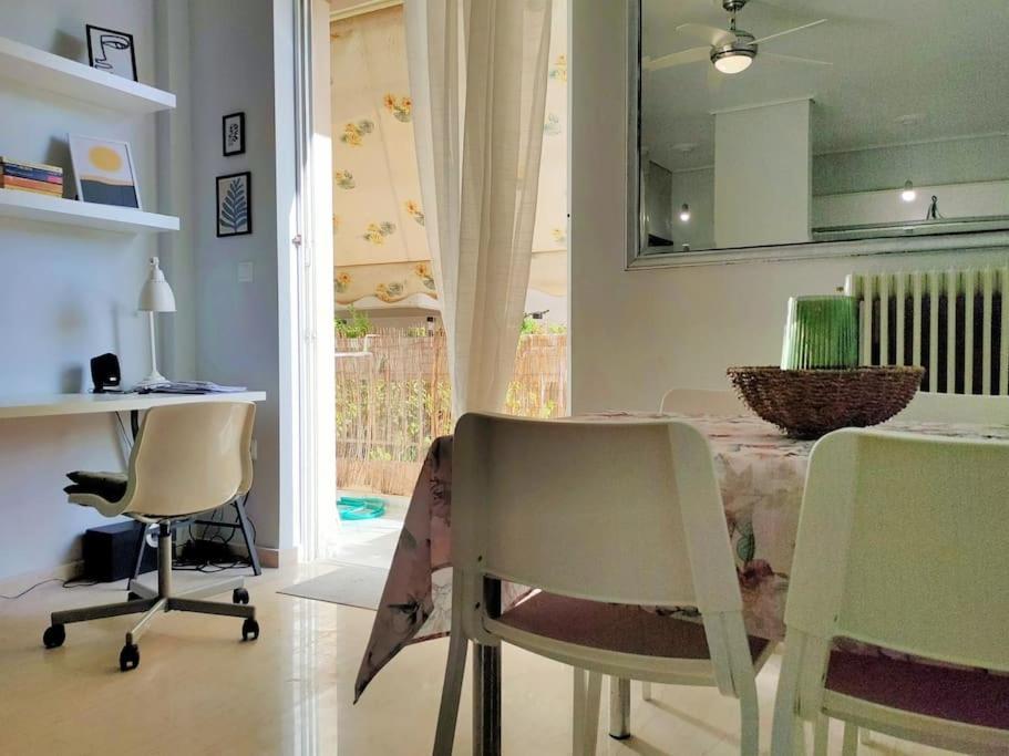 Δίπλα Στο Πάρκο Apartman Kalamáta Kültér fotó
